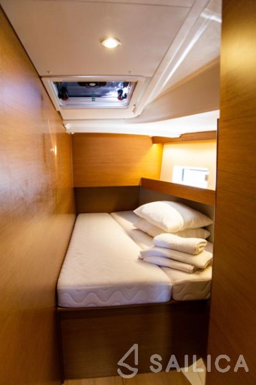 Sun Odyssey 490 - Yacht Charter Sailica