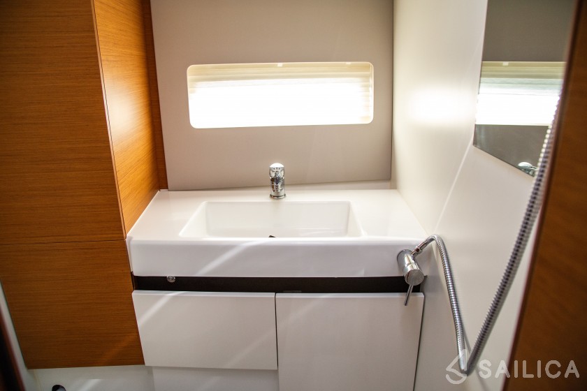 Sun Odyssey 490 - Yacht Charter Sailica