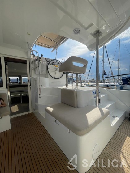 Lagoon 40 - Yacht Charter Sailica