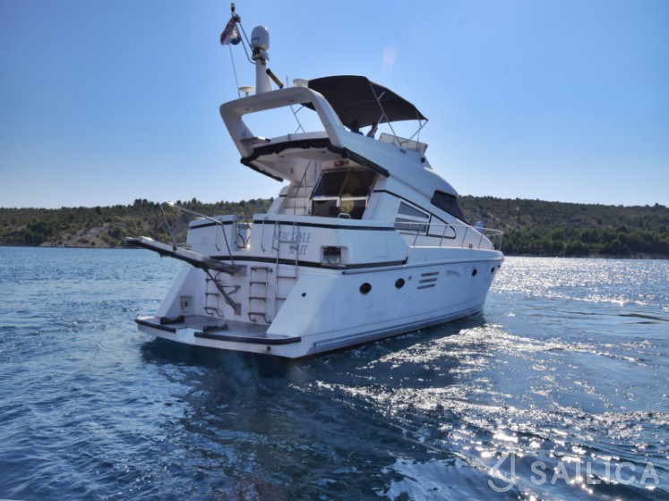 Johnson 56 - Yacht Charter Sailica