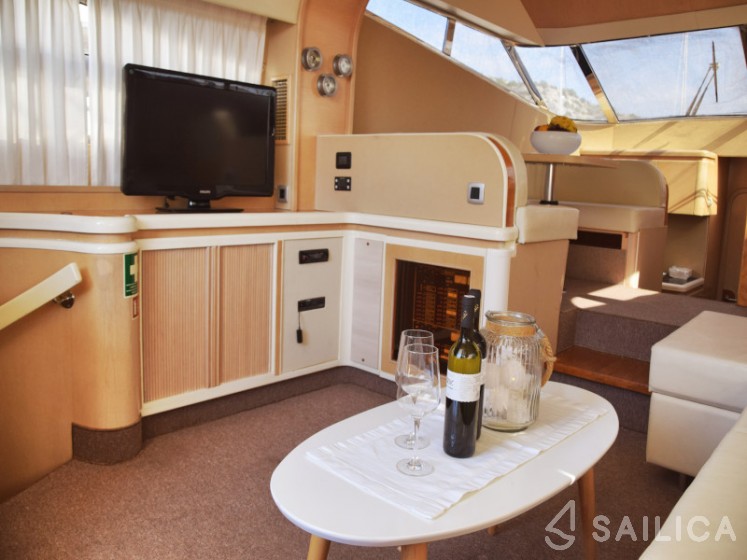Johnson 56 - Yacht Charter Sailica