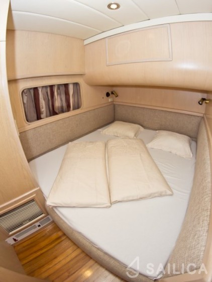 Johnson 56 - Yacht Charter Sailica
