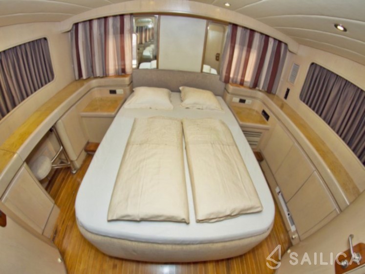 Johnson 56 - Yacht Charter Sailica
