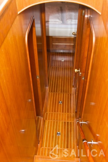 Yaretti 1910 - Yacht Charter Sailica