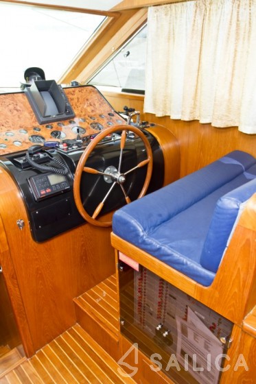 Yaretti 1910 - Yacht Charter Sailica