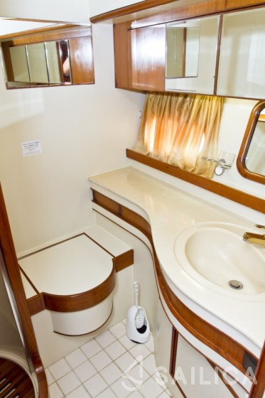 Yaretti 1910 - Yacht Charter Sailica