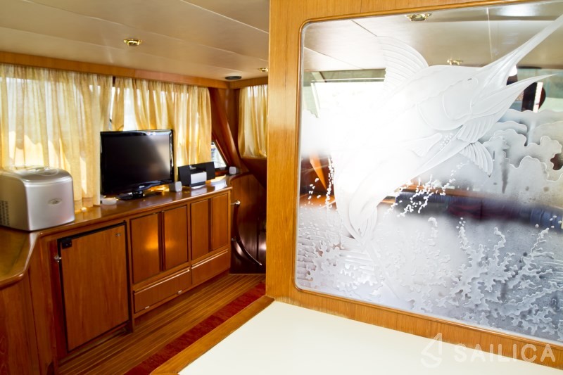 Yaretti 1910 - Yacht Charter Sailica