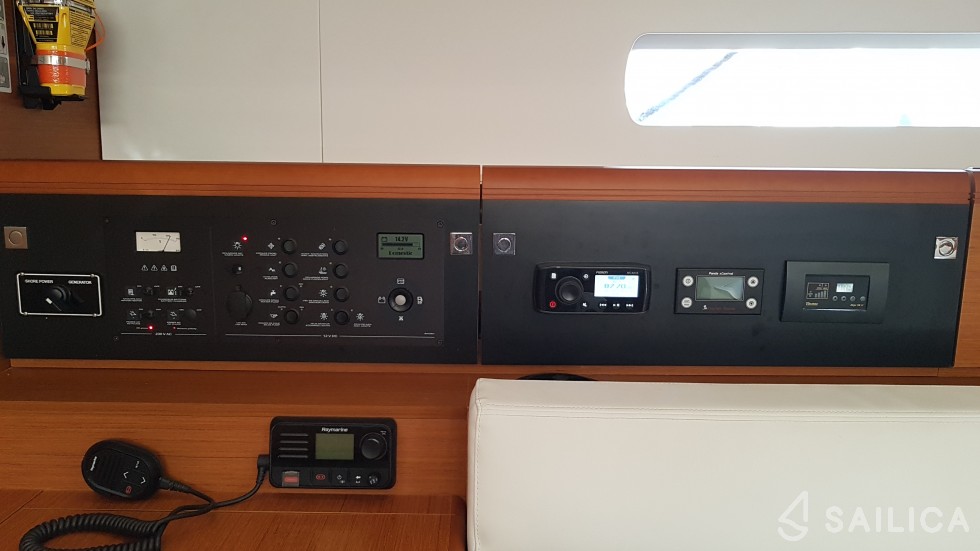 Sun Odyssey 519 - Yacht Charter Sailica