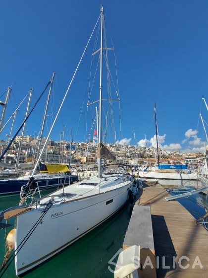 Sun Odyssey 519 - Yacht Charter Sailica