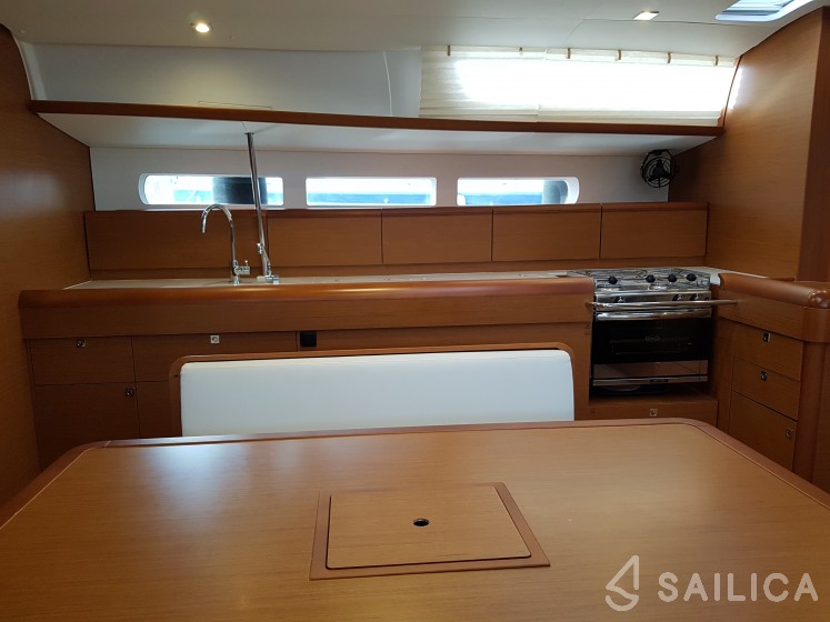 Sun Odyssey 519 - Yacht Charter Sailica
