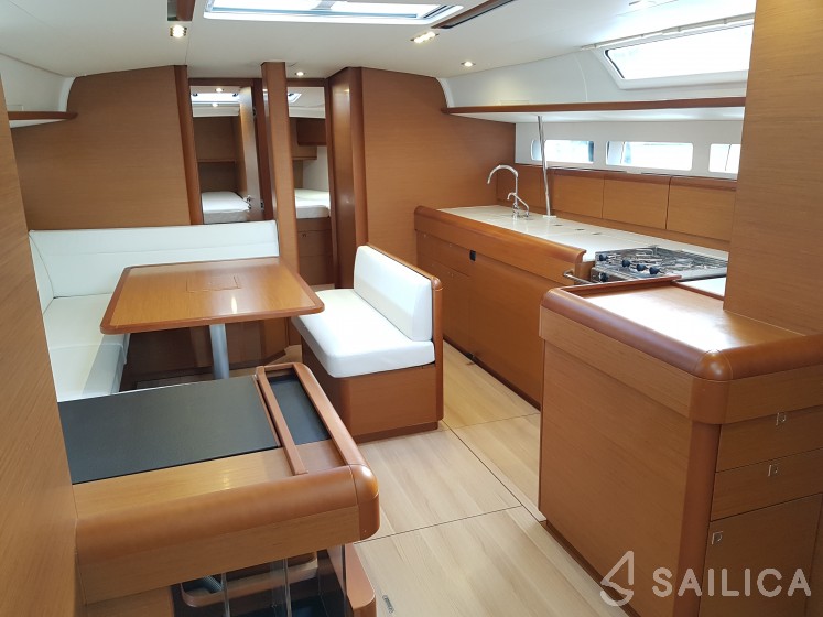 Sun Odyssey 519 - Yacht Charter Sailica