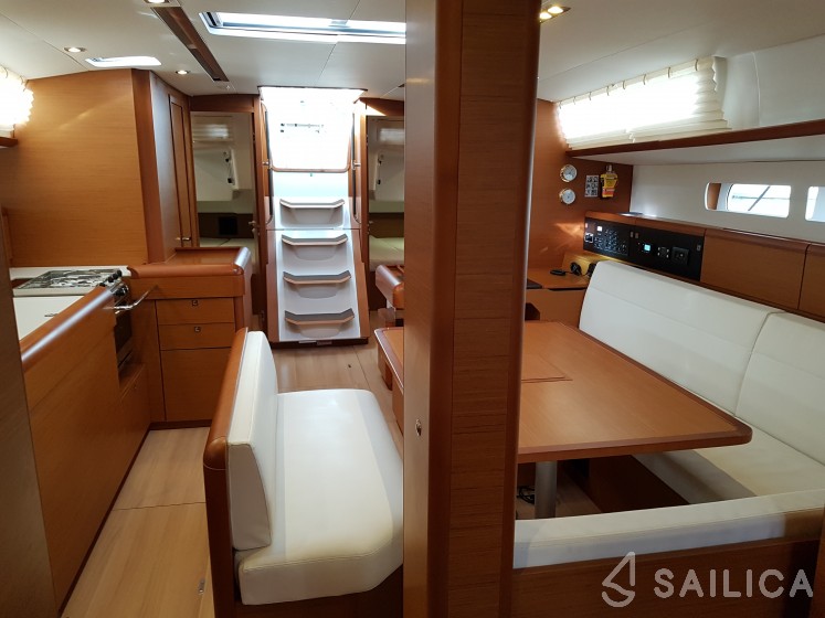 Sun Odyssey 519 - Yacht Charter Sailica