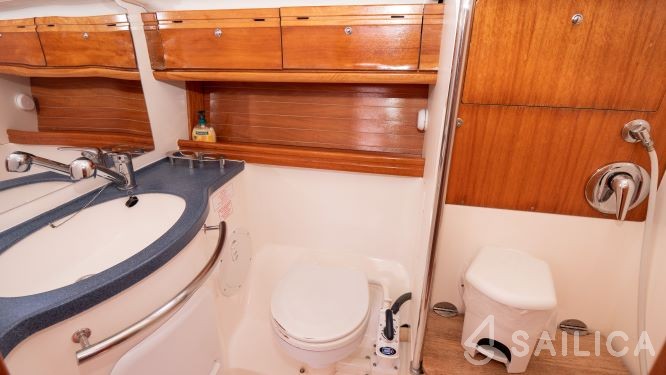 Bavaria C38 - Yacht Charter Sailica