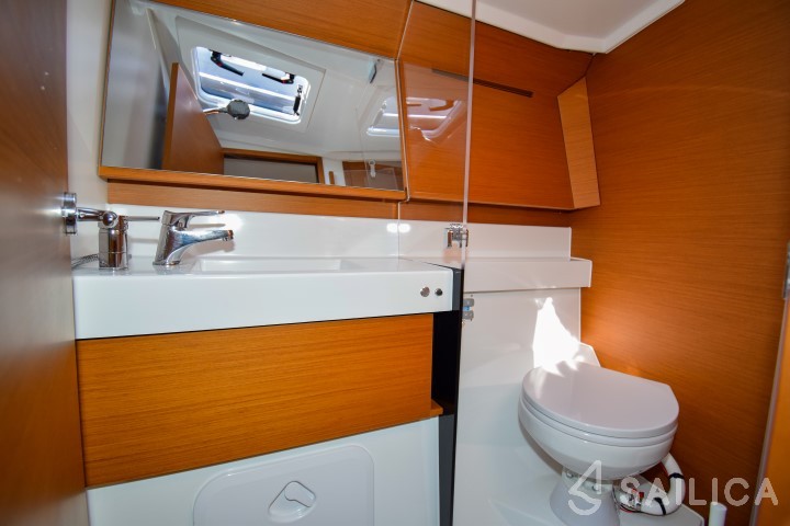 Sun Odyssey 410 - Yacht Charter Sailica