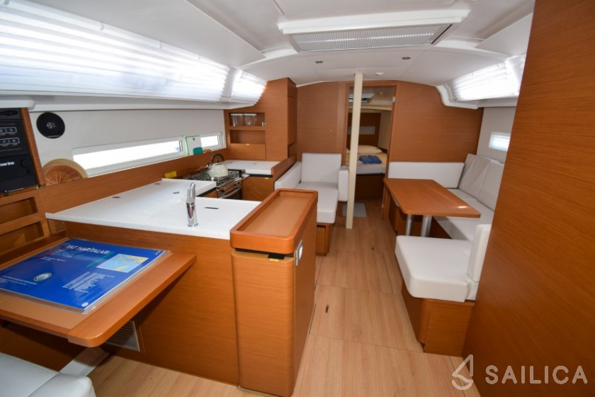 Sun Odyssey 410 - Yacht Charter Sailica