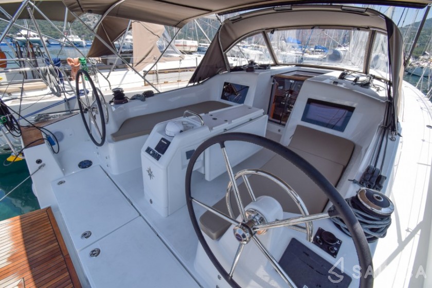 Sun Odyssey 410 - Yacht Charter Sailica