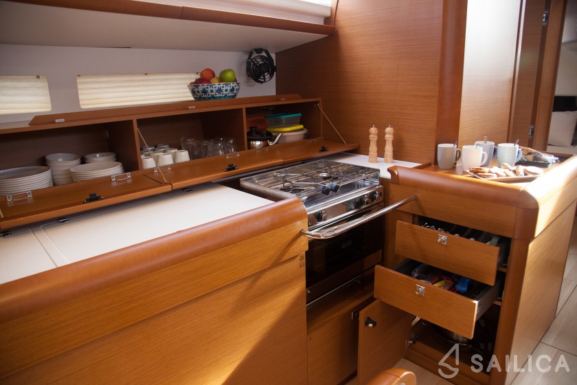 Sun Odyssey 519 - Yacht Charter Sailica