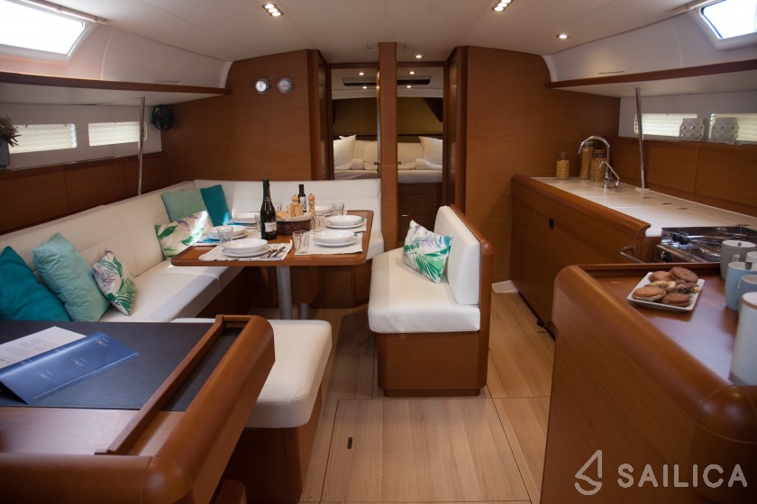 Sun Odyssey 519 - Yacht Charter Sailica