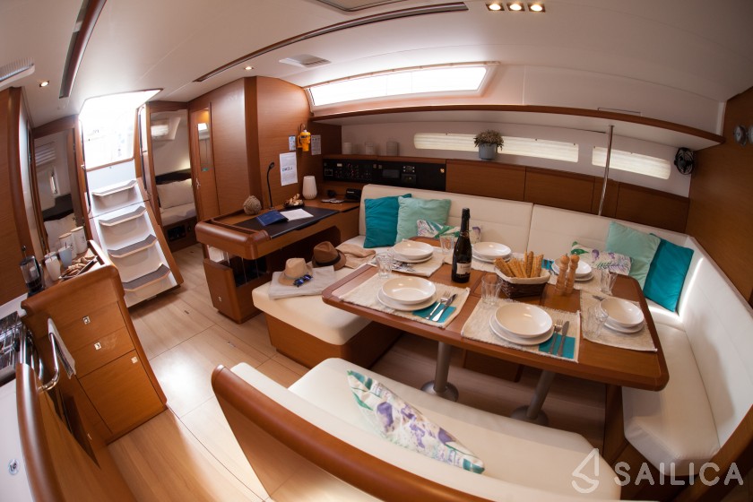 Sun Odyssey 519 - Yacht Charter Sailica
