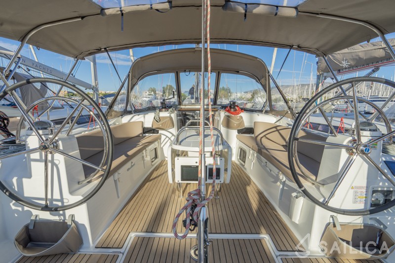 Sun Odyssey 519 - Yacht Charter Sailica