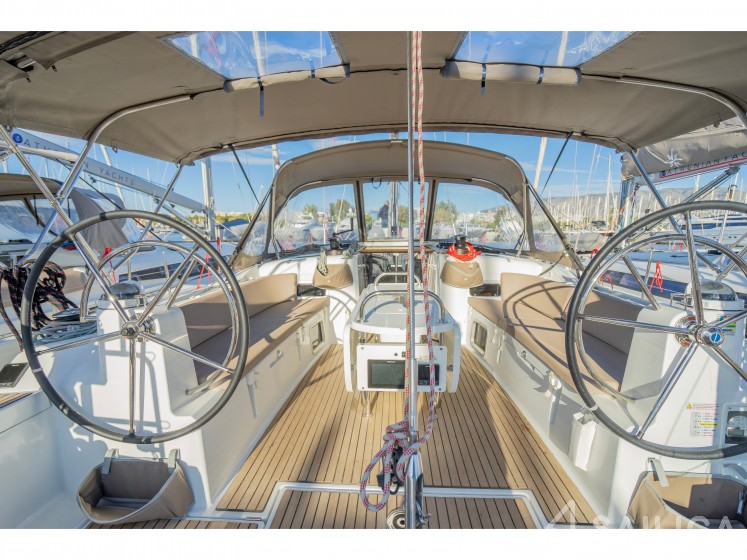 Sun Odyssey 519 - Yacht Charter Sailica