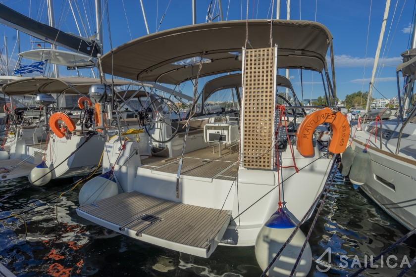 Sun Odyssey 519 - Yacht Charter Sailica