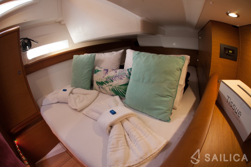 Sun Odyssey 519 - Yacht Charter Sailica