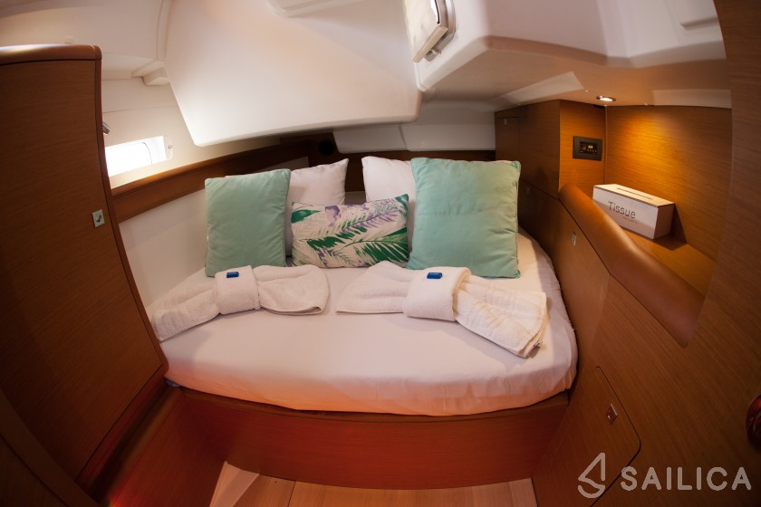 Sun Odyssey 519 - Yacht Charter Sailica