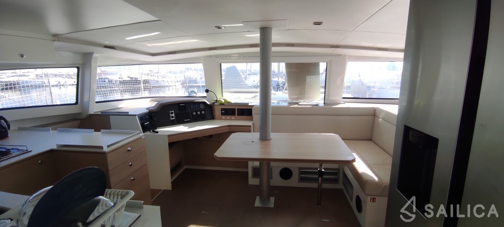 Bali 4.5 - Yacht Charter Sailica