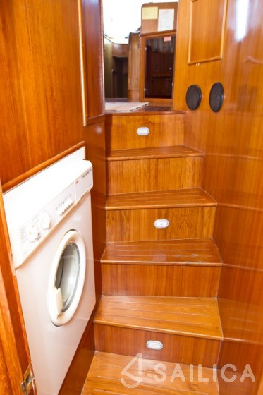 Yaretti 1910 - Yacht Charter Sailica