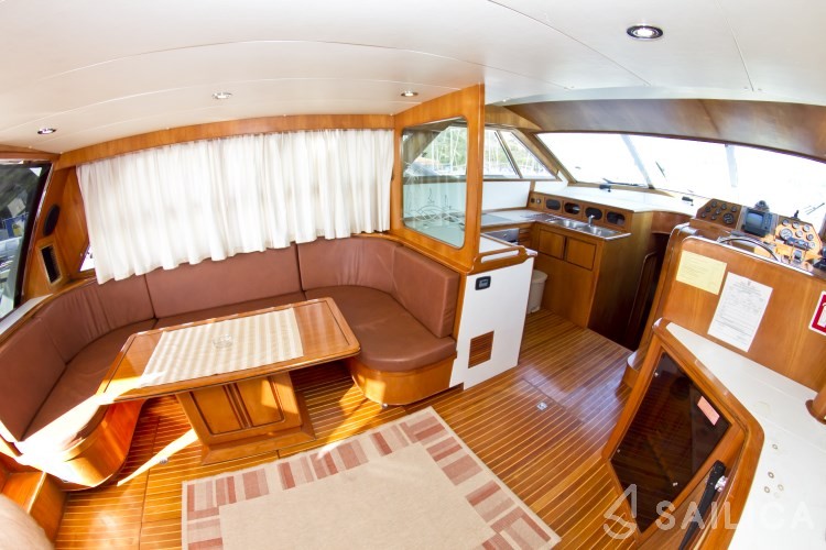 Yaretti 1910 - Yacht Charter Sailica