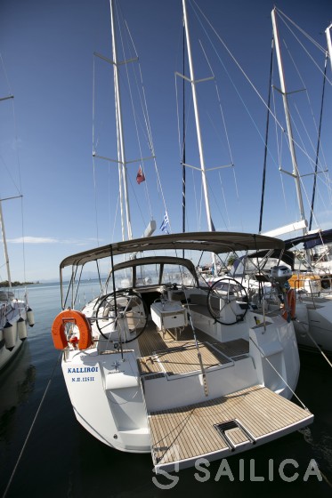 Sun Odyssey 519 - Yacht Charter Sailica