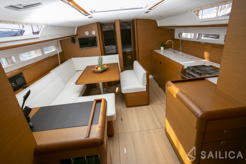 Sun Odyssey 519 - Yacht Charter Sailica