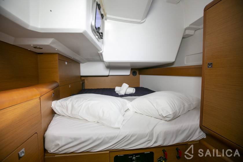 Sun Odyssey 519 - Yacht Charter Sailica