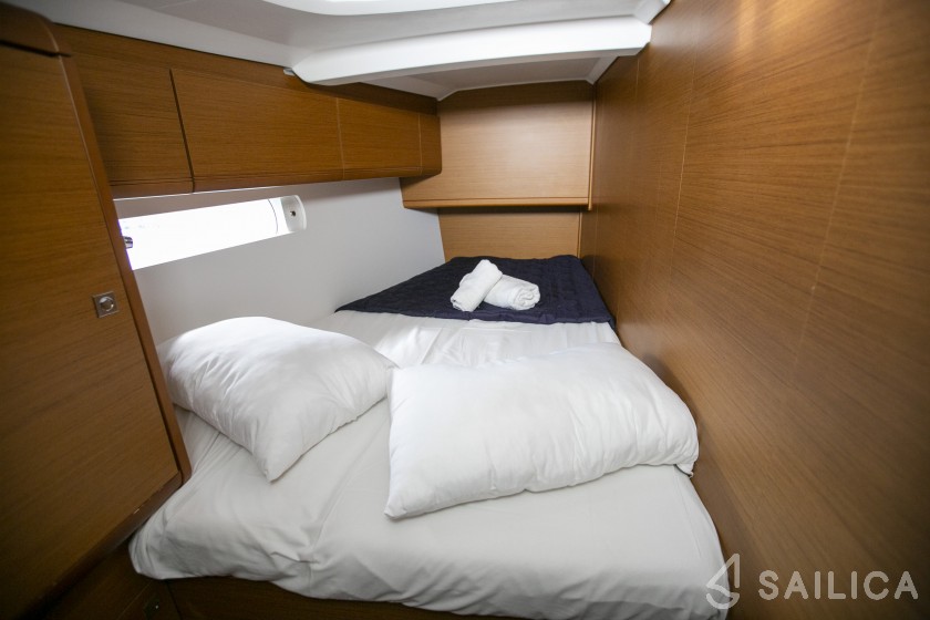 Sun Odyssey 519 - Yacht Charter Sailica
