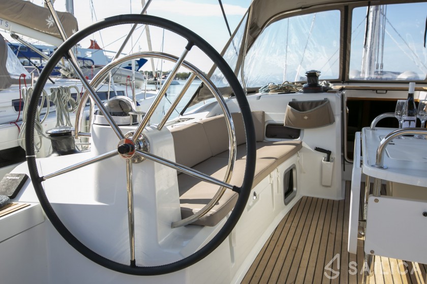 Sun Odyssey 519 - Yacht Charter Sailica