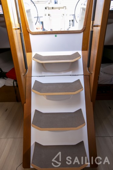 Sun Odyssey 519 - Yacht Charter Sailica
