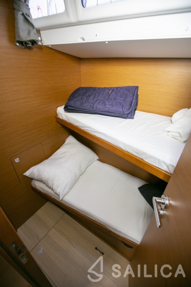 Sun Odyssey 519 - Yacht Charter Sailica