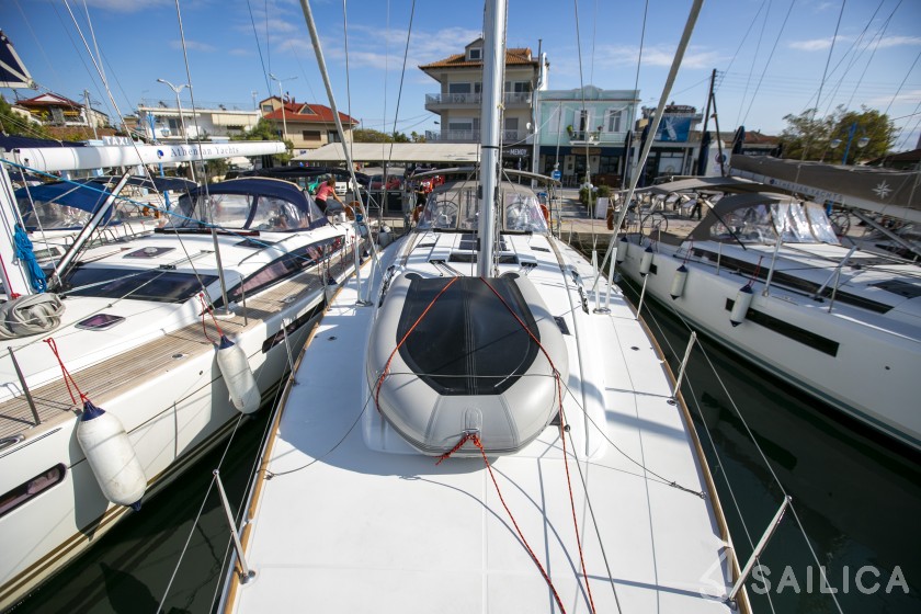 Sun Odyssey 519 - Yacht Charter Sailica