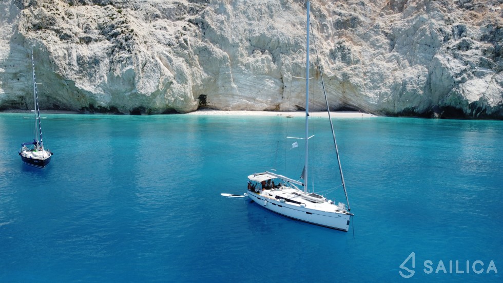 Bavaria 46 Cruiser - Yacht Charter Sailica
