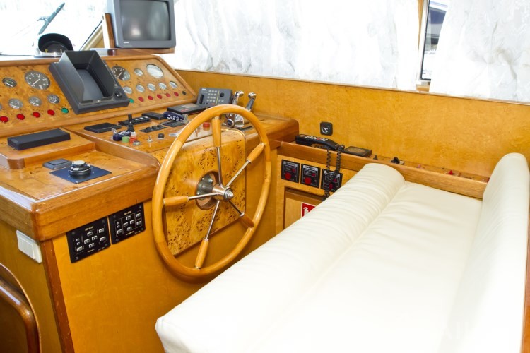 Yaretti 2110 - Yacht Charter Sailica