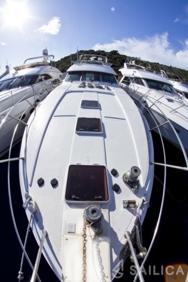 Yaretti 2110 - Yacht Charter Sailica