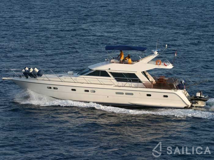 Yaretti 2110 - Yacht Charter Sailica