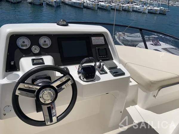 Bavaria Virtess 420 Fly - Yacht Charter Sailica