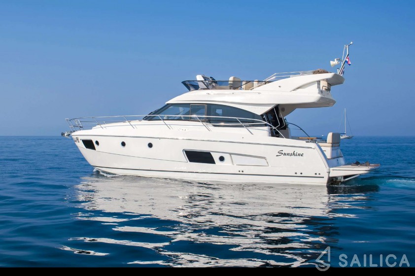 Bavaria Virtess 420 Fly - Yacht Charter Sailica