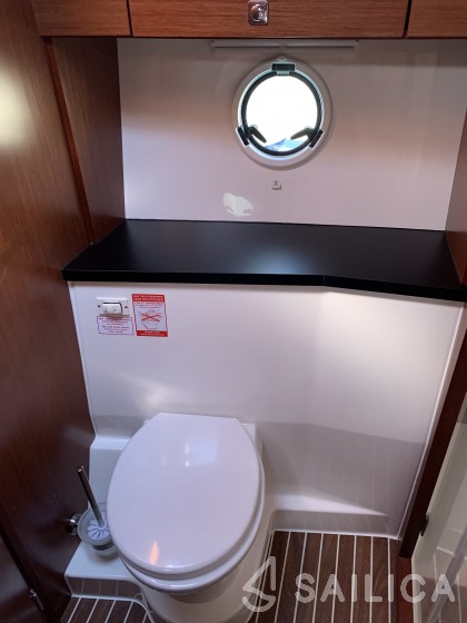 Bavaria Virtess 420 Fly - Yacht Charter Sailica