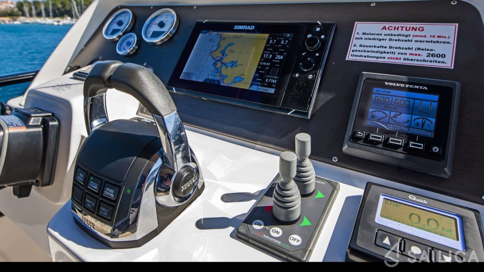 Bavaria Virtess 420 Fly - Yacht Charter Sailica