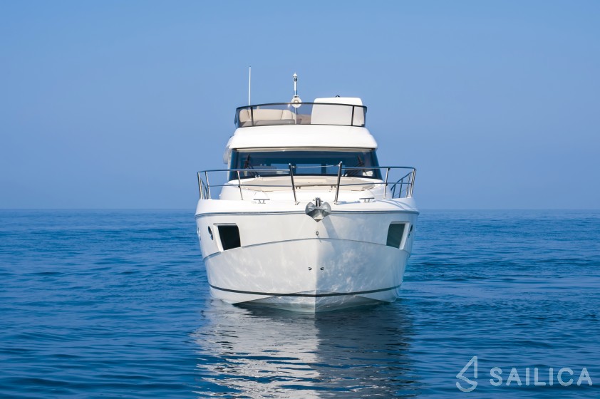 Bavaria Virtess 420 Fly - Yacht Charter Sailica