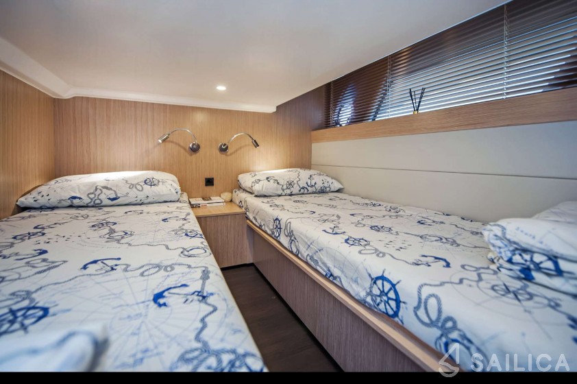 Bavaria Virtess 420 Fly - Yacht Charter Sailica