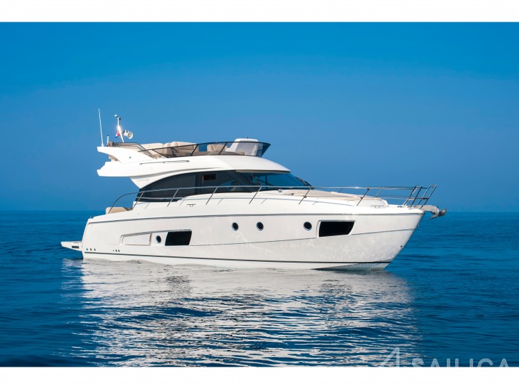 Bavaria Virtess 420 Fly - Yacht Charter Sailica